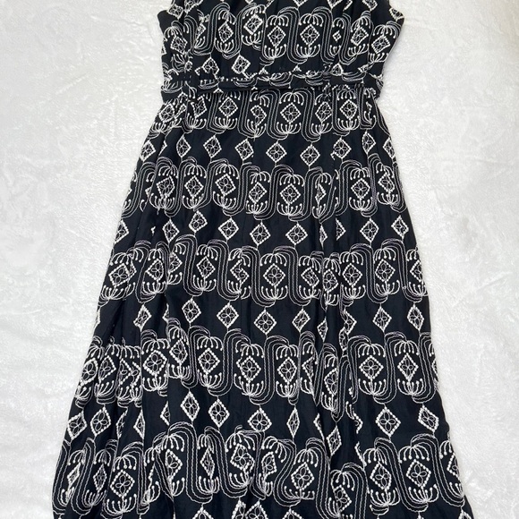 Black and White Halter Maxi Dress - Picture 2 of 3